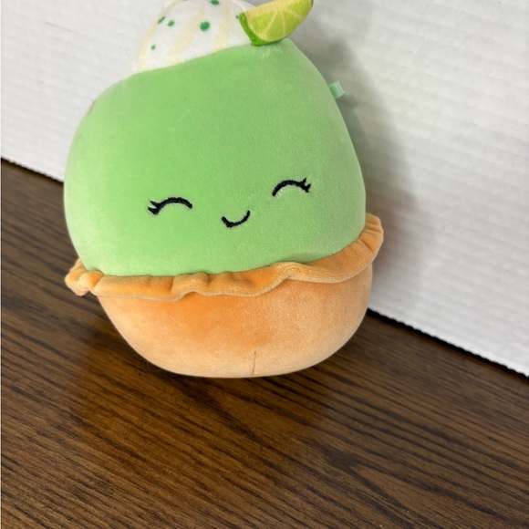 Squishmallows Orange and Cream Plush - Picture 1 of 5